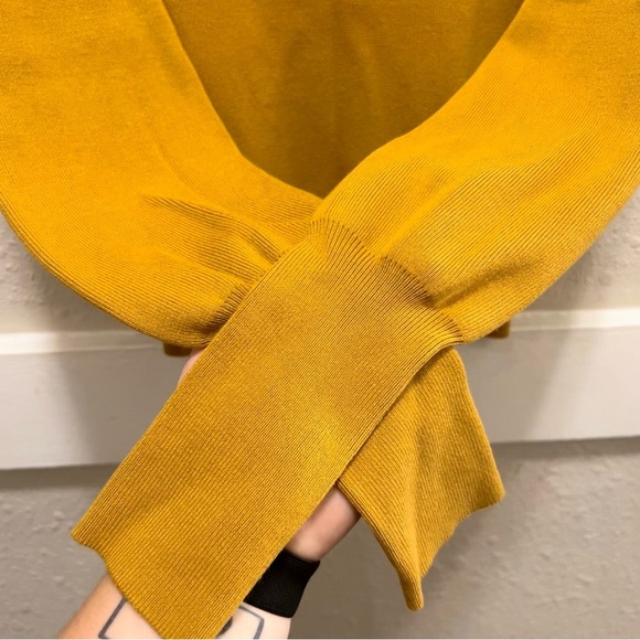 Milk and Honey Mustard Puff Sleeve Sweater Blouse Large - Picture 3 of 8